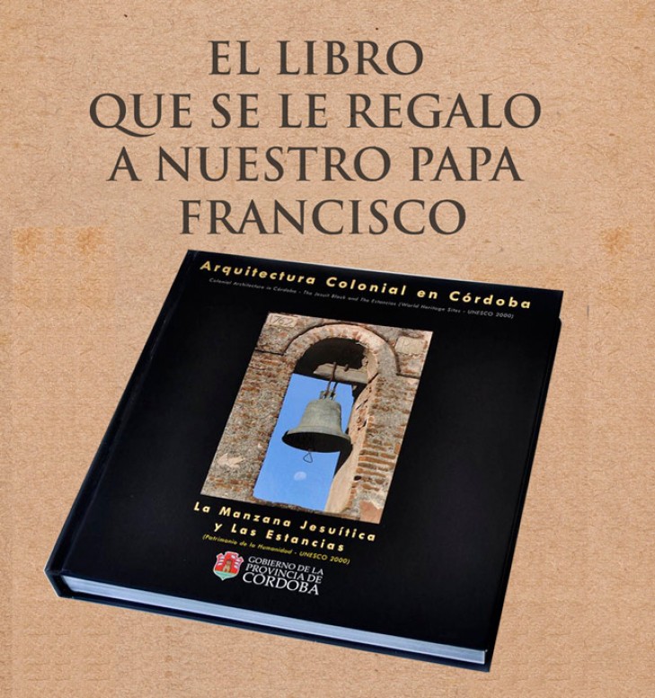 Libro que se le regal a nuestro Papa Francisco